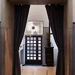 Sleepwell Ordynacka Aparthotel 4*