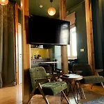 Sleepwell Ordynacka Aparthotel 4*