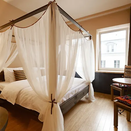 Sleepwell Ordynacka Apartmanhotel 4*